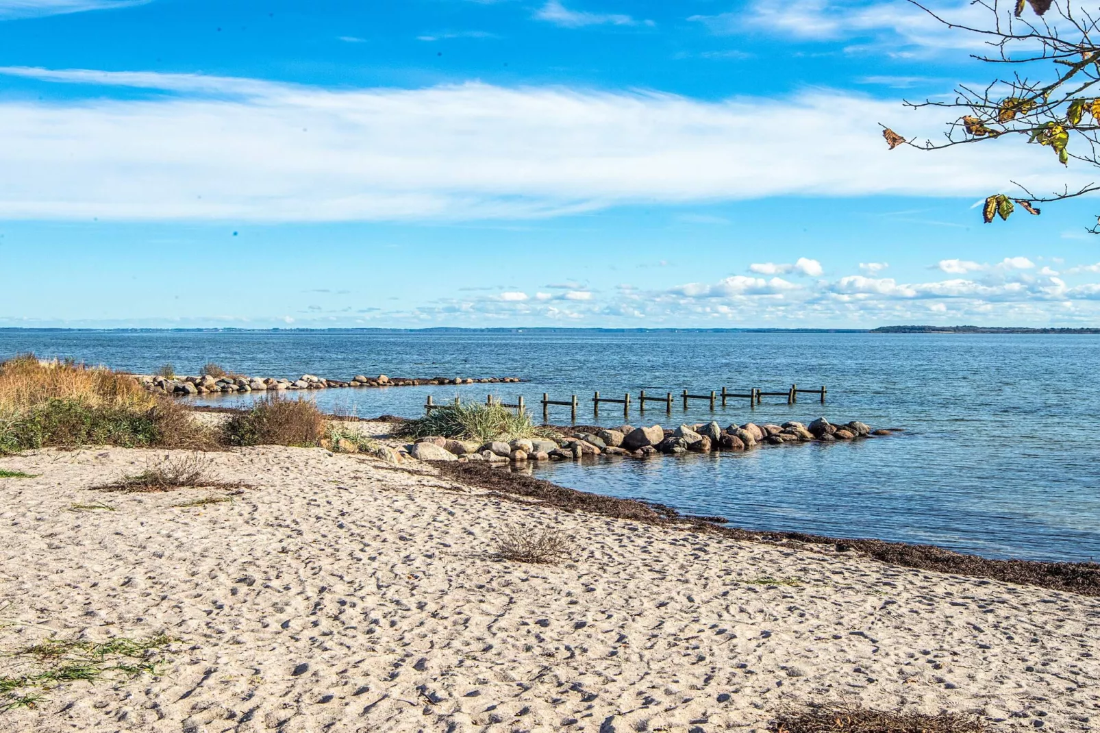 2 rooms w/partially seaview-Niet-getagd
