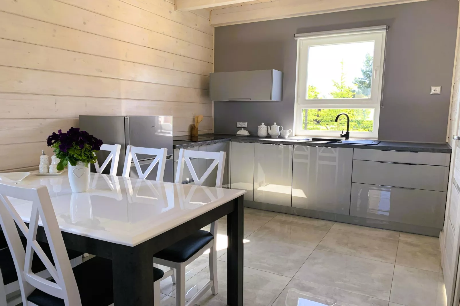 Luksusowa willa w Kołczewie dla 6 osób-Eetkamer