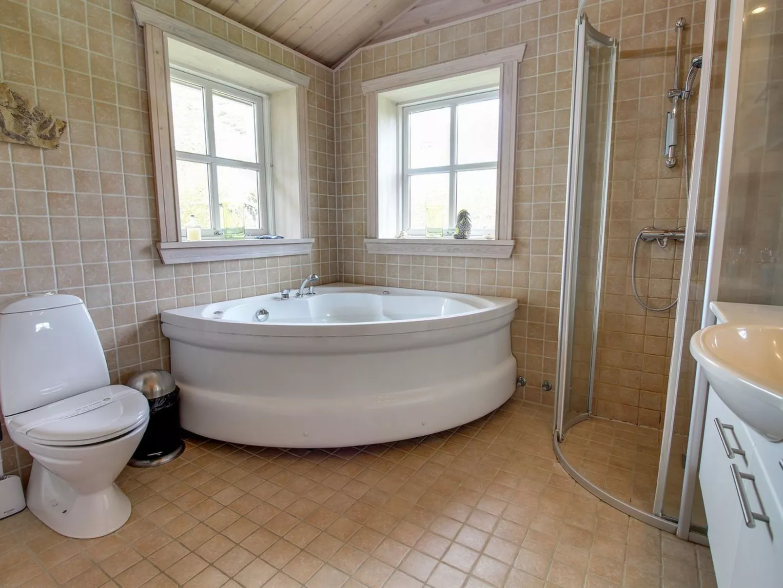 "Eia" - 500m from the sea-Binnen