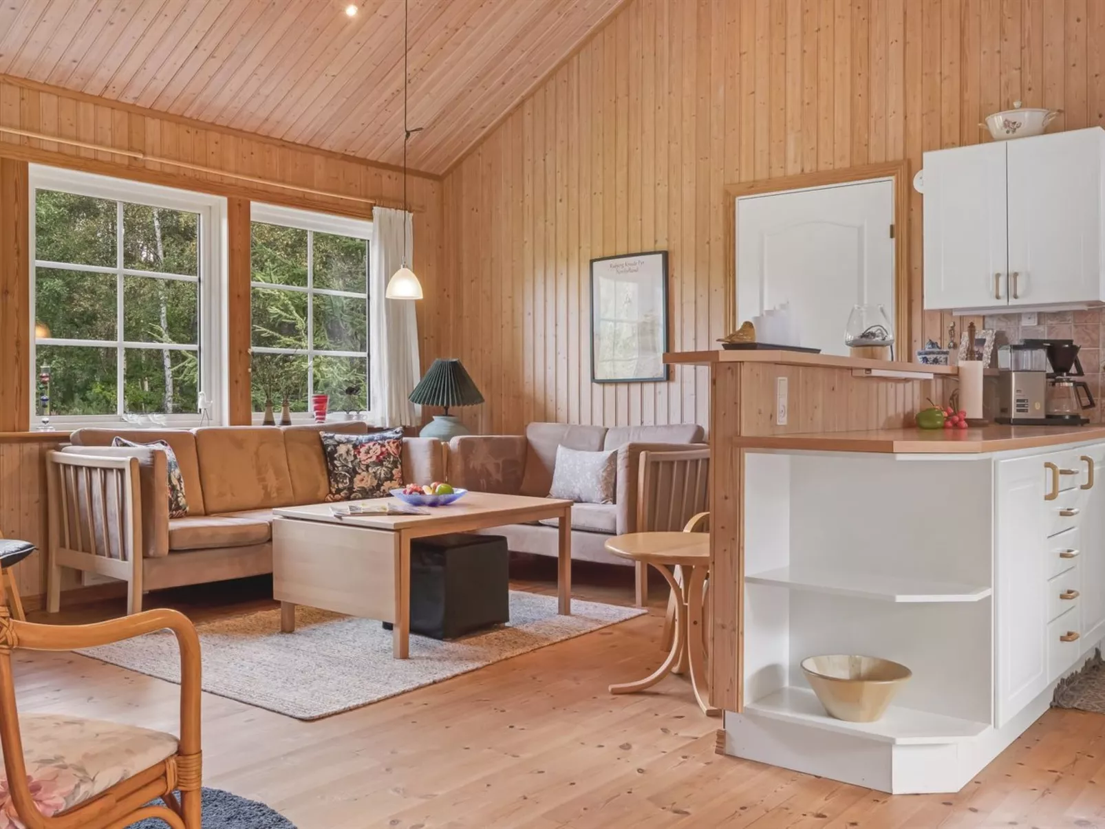 "Bernadine" - 350m from the sea-Binnen