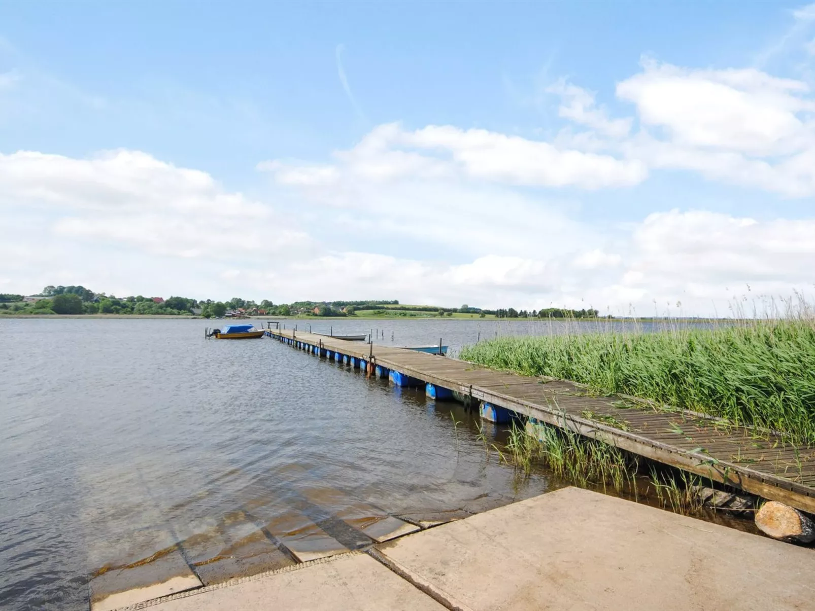 "Annabeth" - 300m to the fjord-Buiten