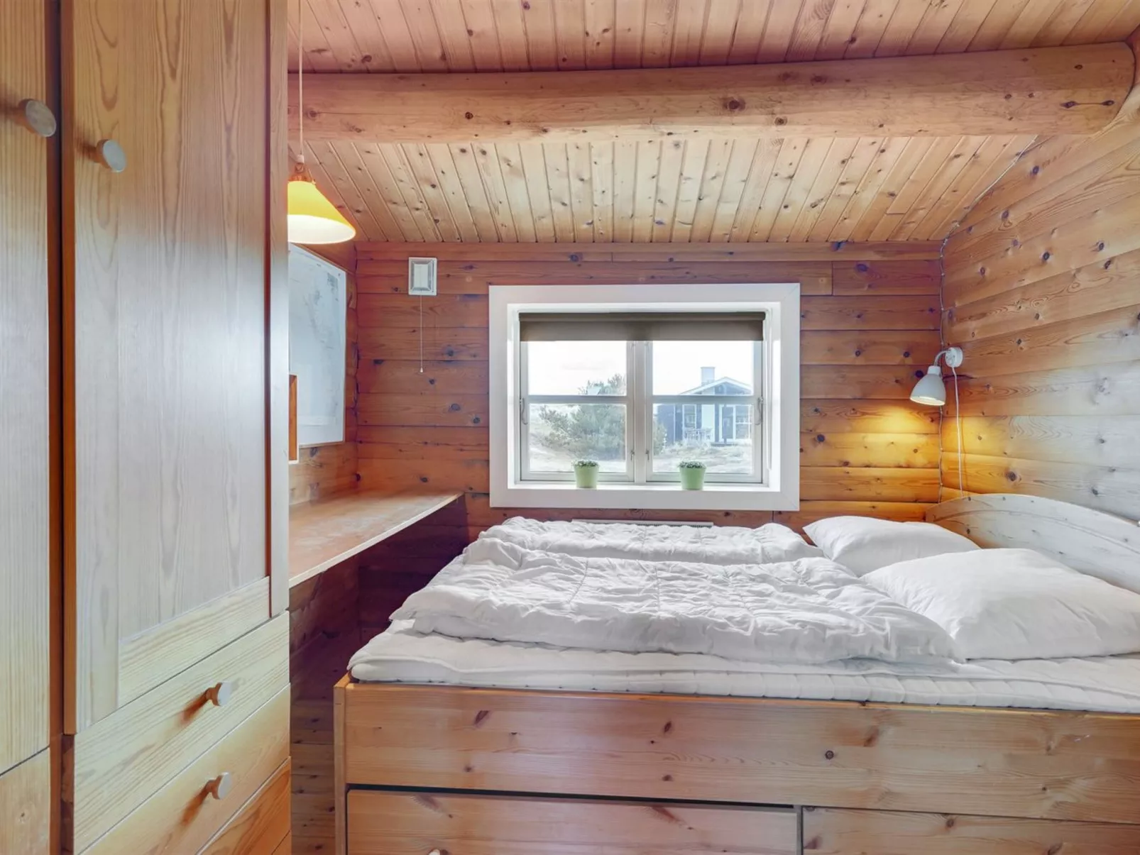 "Anton" - 1.5km from the sea-Binnen