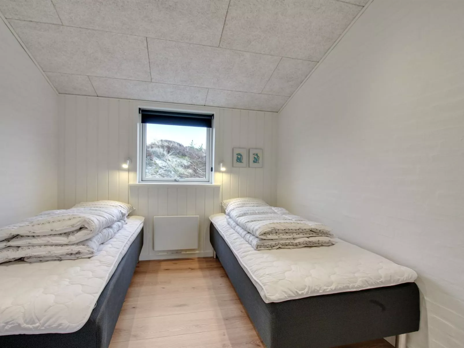 "Jirina" - 750m from the sea-Binnen