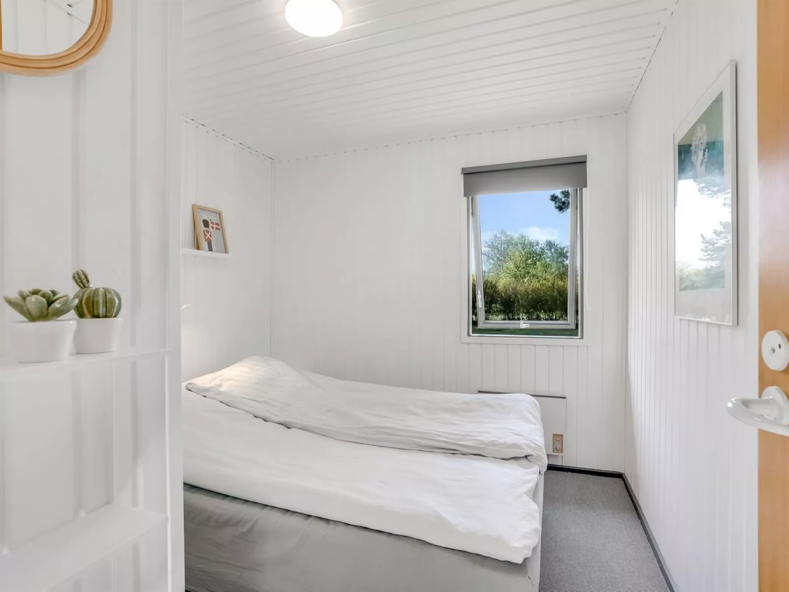 "Lars" - 250m from the sea-Binnen