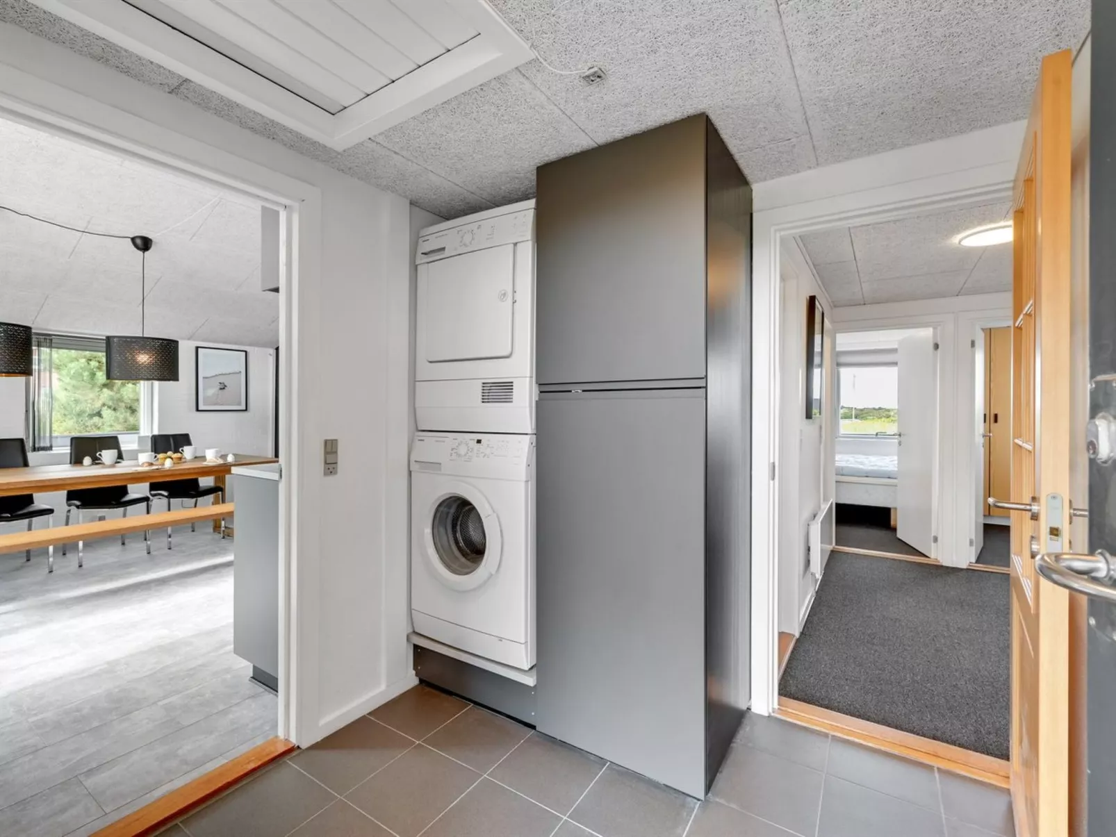 "Mert" - 1.2km from the sea-Binnen