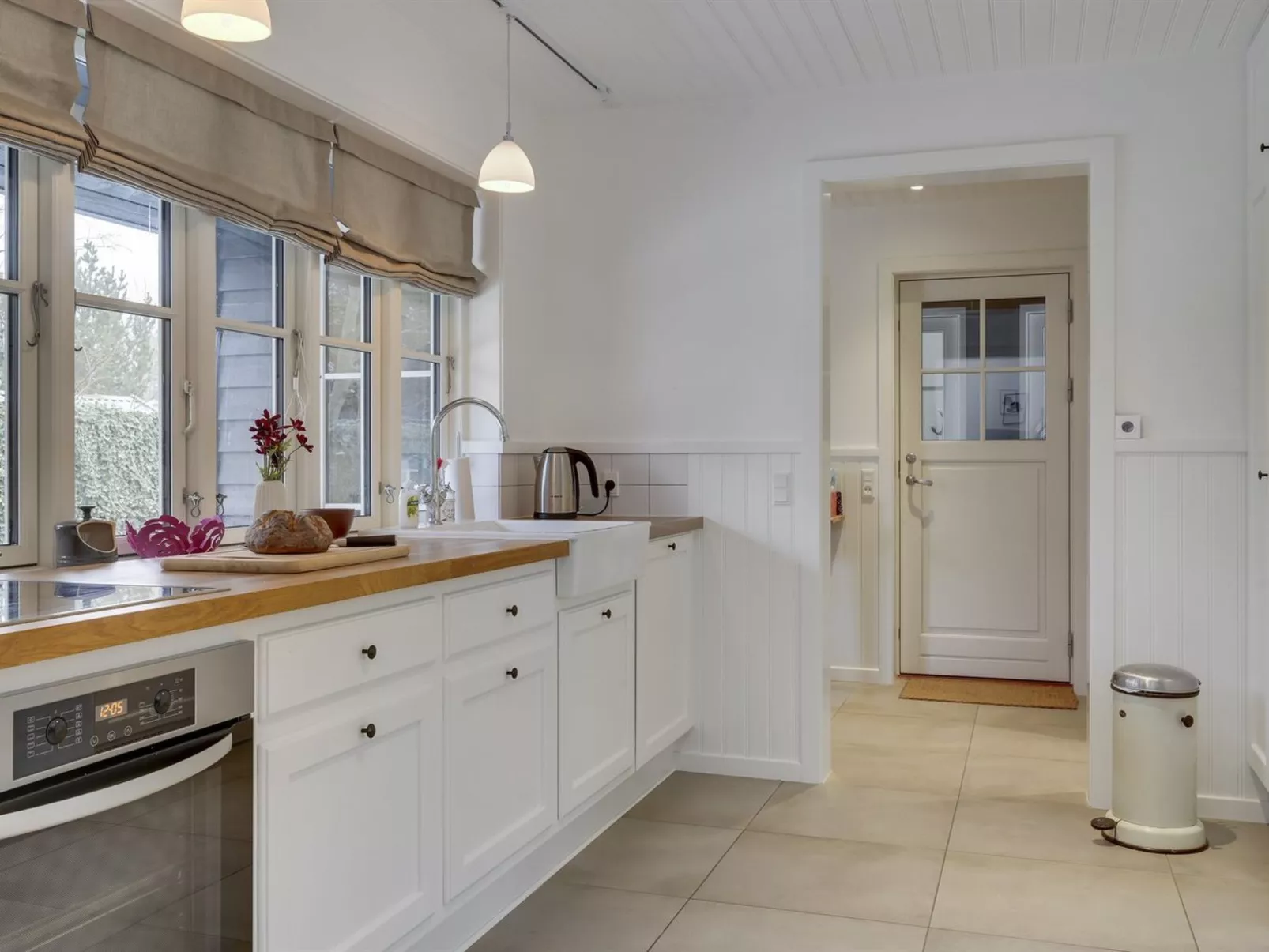 "Emely" - 700m from the sea-Binnen