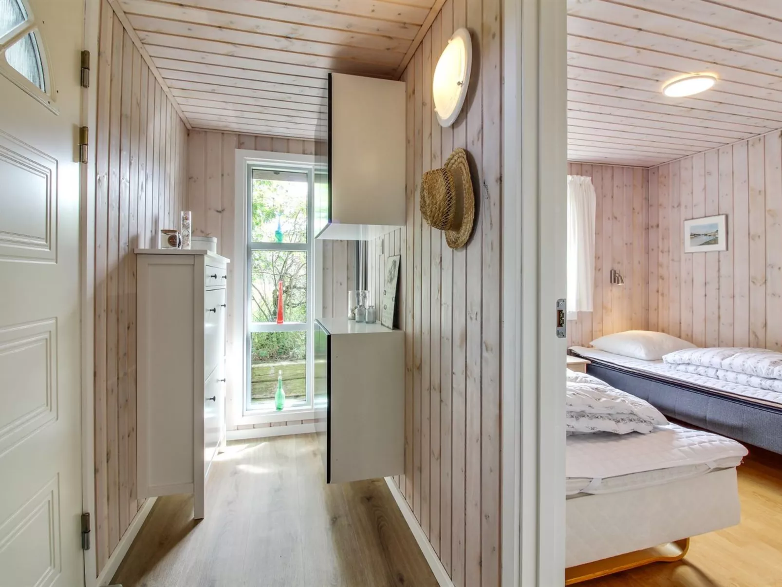 "Alice" - 1.3km from the sea-Binnen