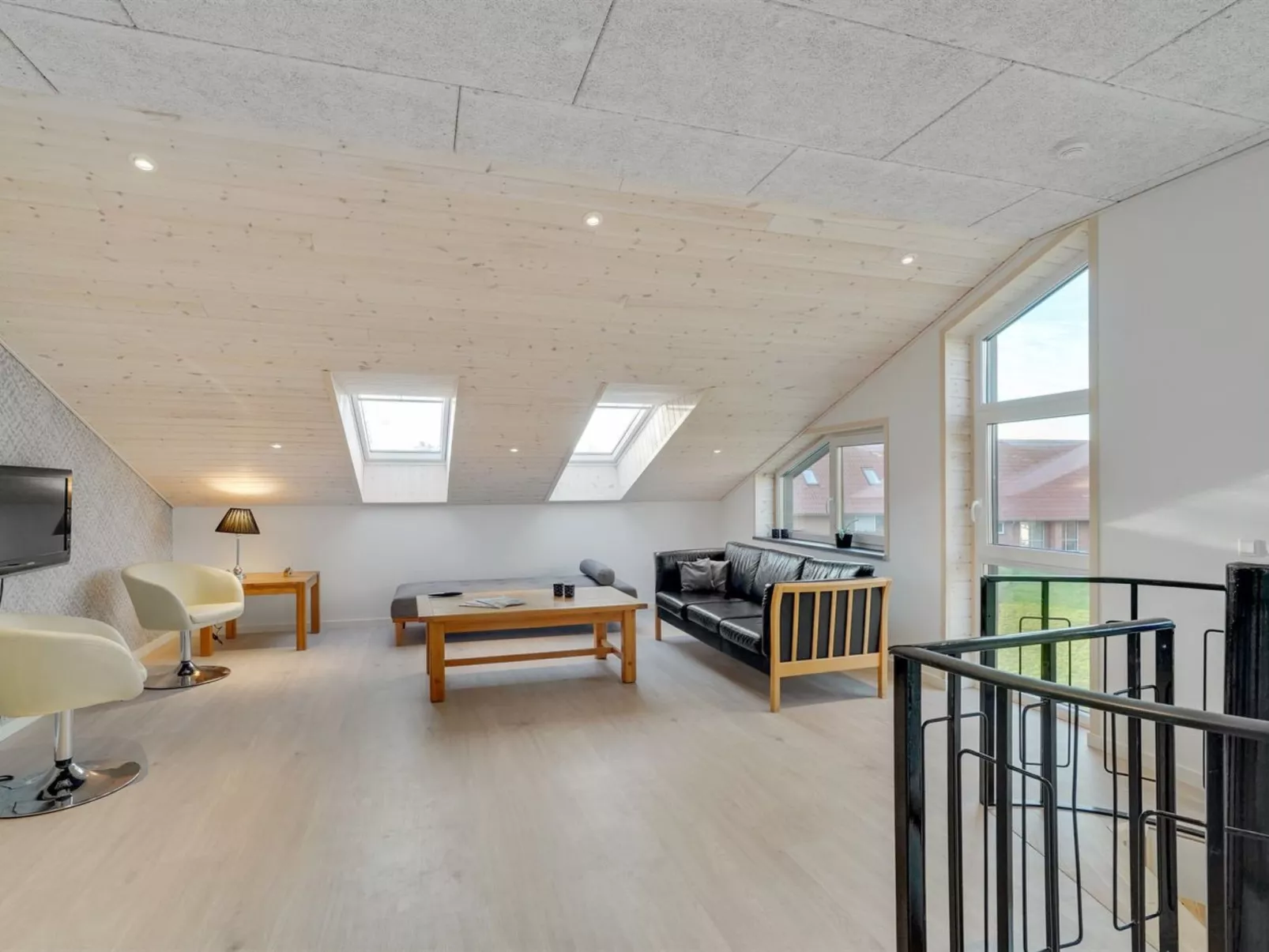 "Markhild" - 300m to the fjord-Binnen