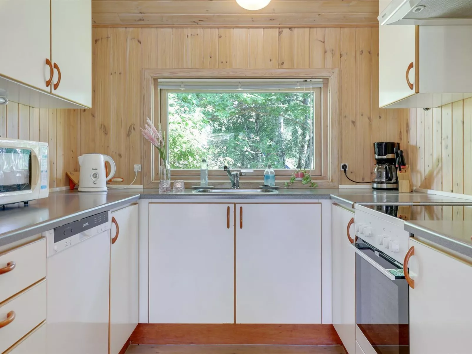 "Ailen" - 500m from the sea-Binnen