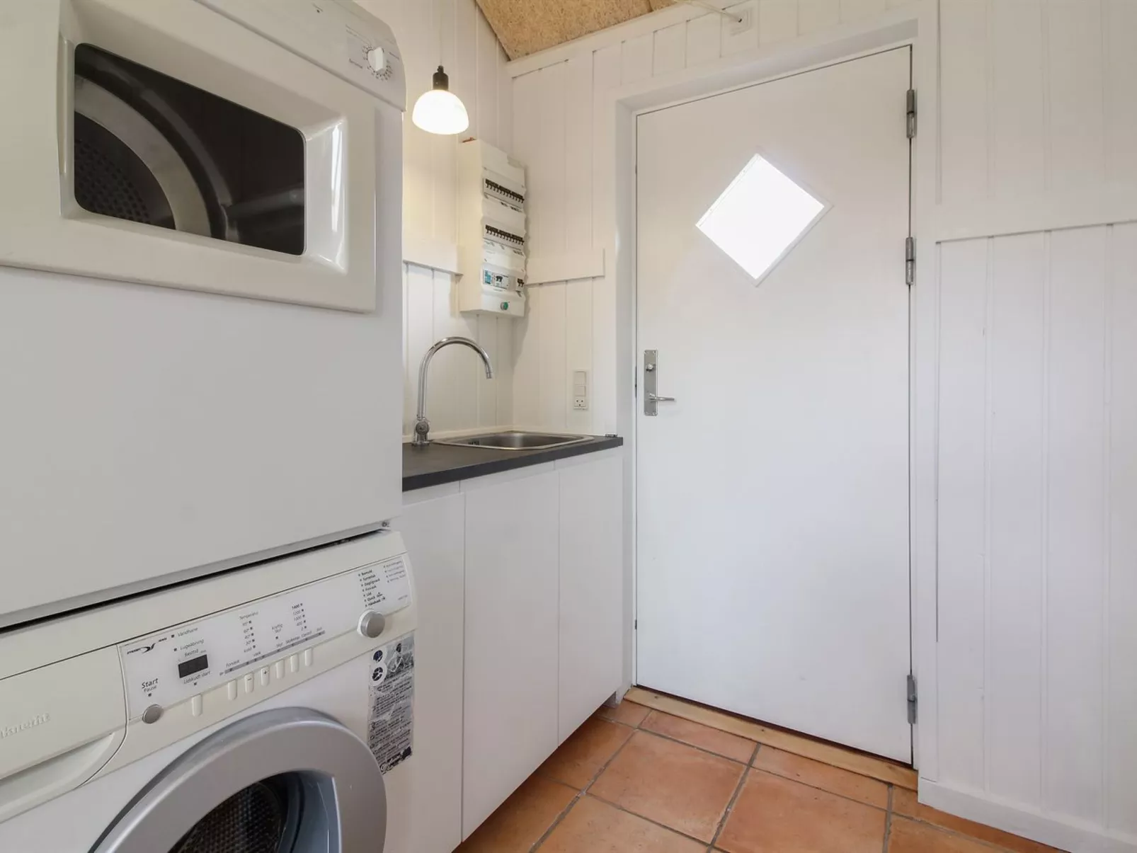 "Aved" - 350m from the sea-Binnen