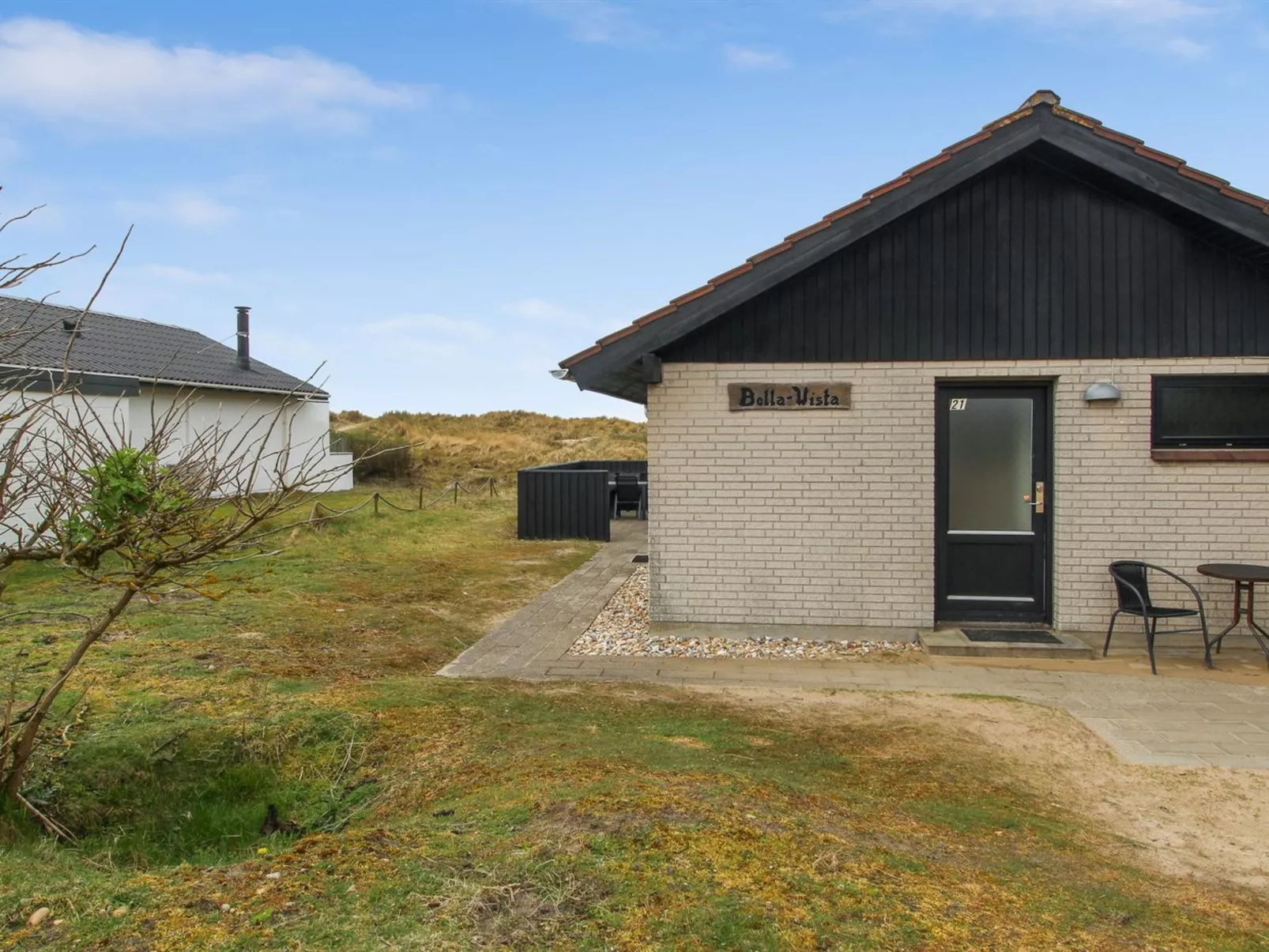 "Sophine" - 50m from the sea-Buiten