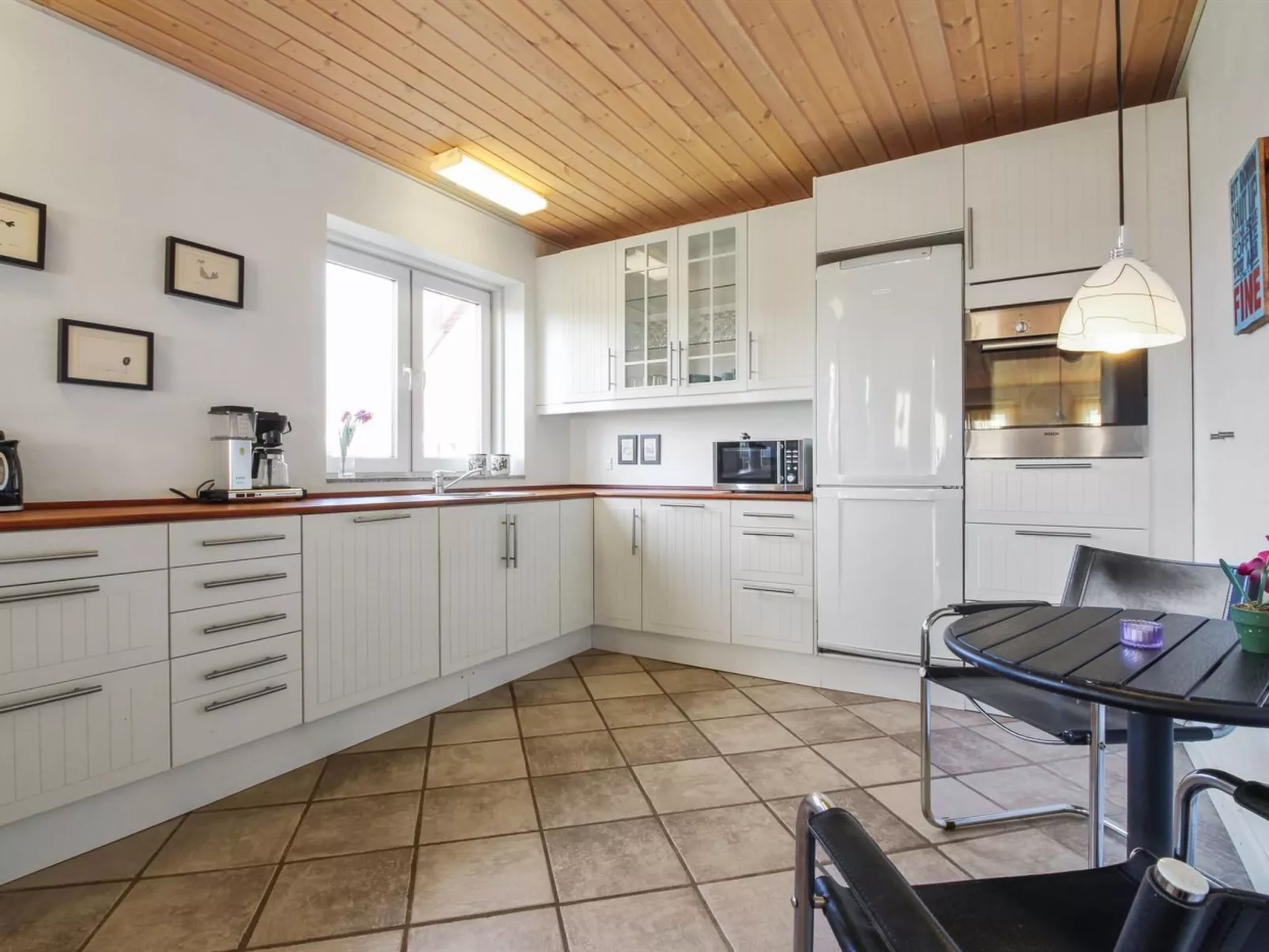 "Ettie" - 6km from the sea-Binnen