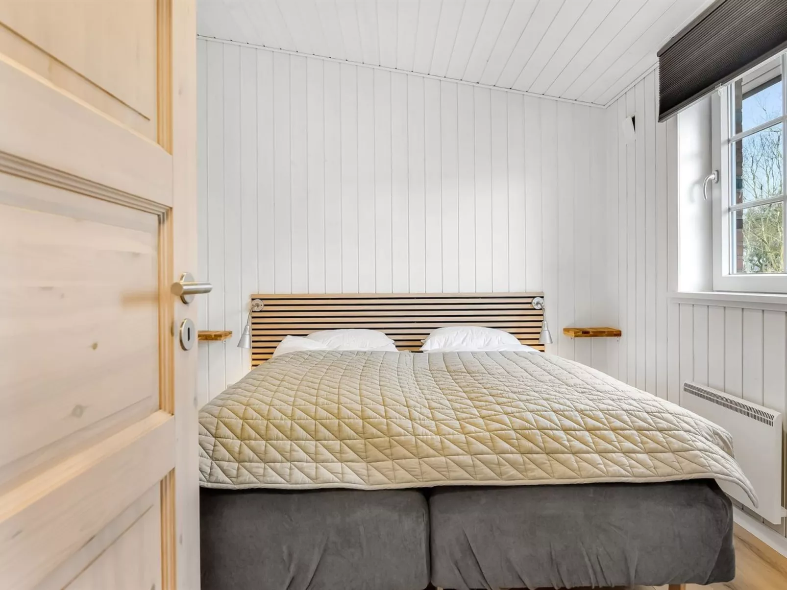 "Alfrida" - 1.5km from the sea-Binnen