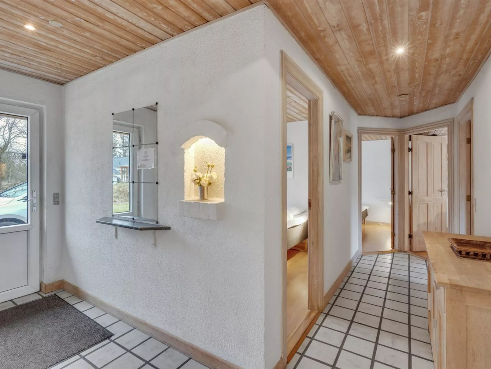 "Vicktoria" - 500m to the fjord-Binnen