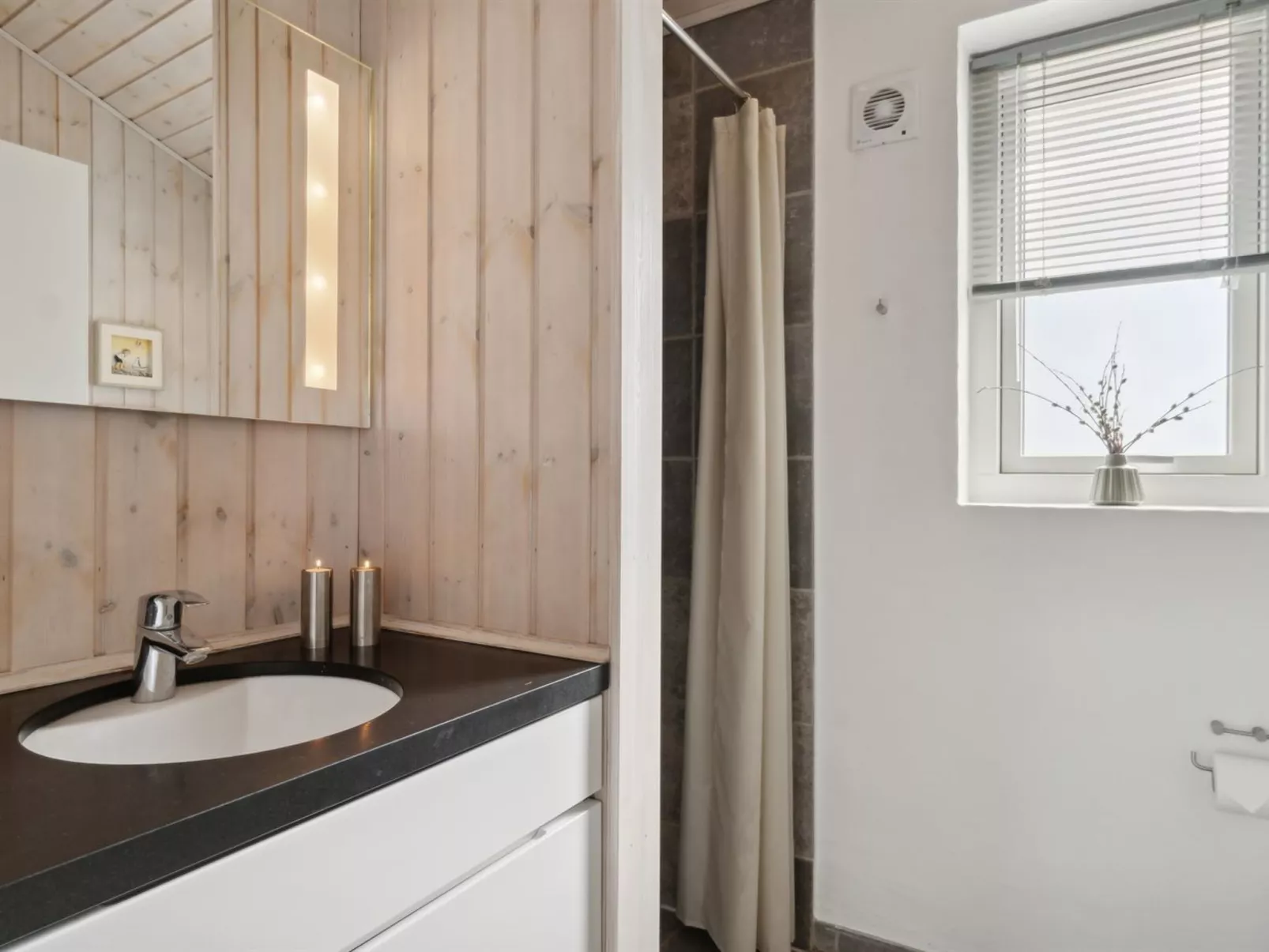 "Ohto" - 281m from the sea-Binnen