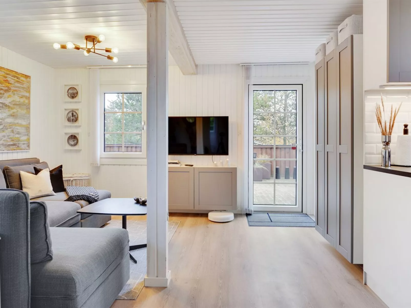 "Corina" - 100m from the sea-Binnen