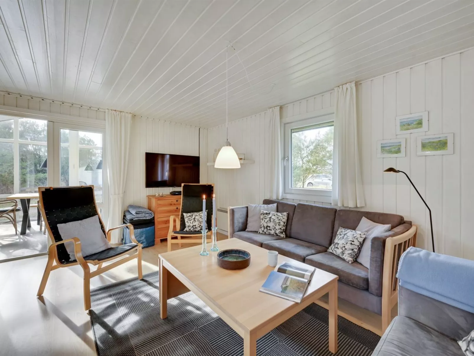 "Shalez" -  from the sea-Binnen