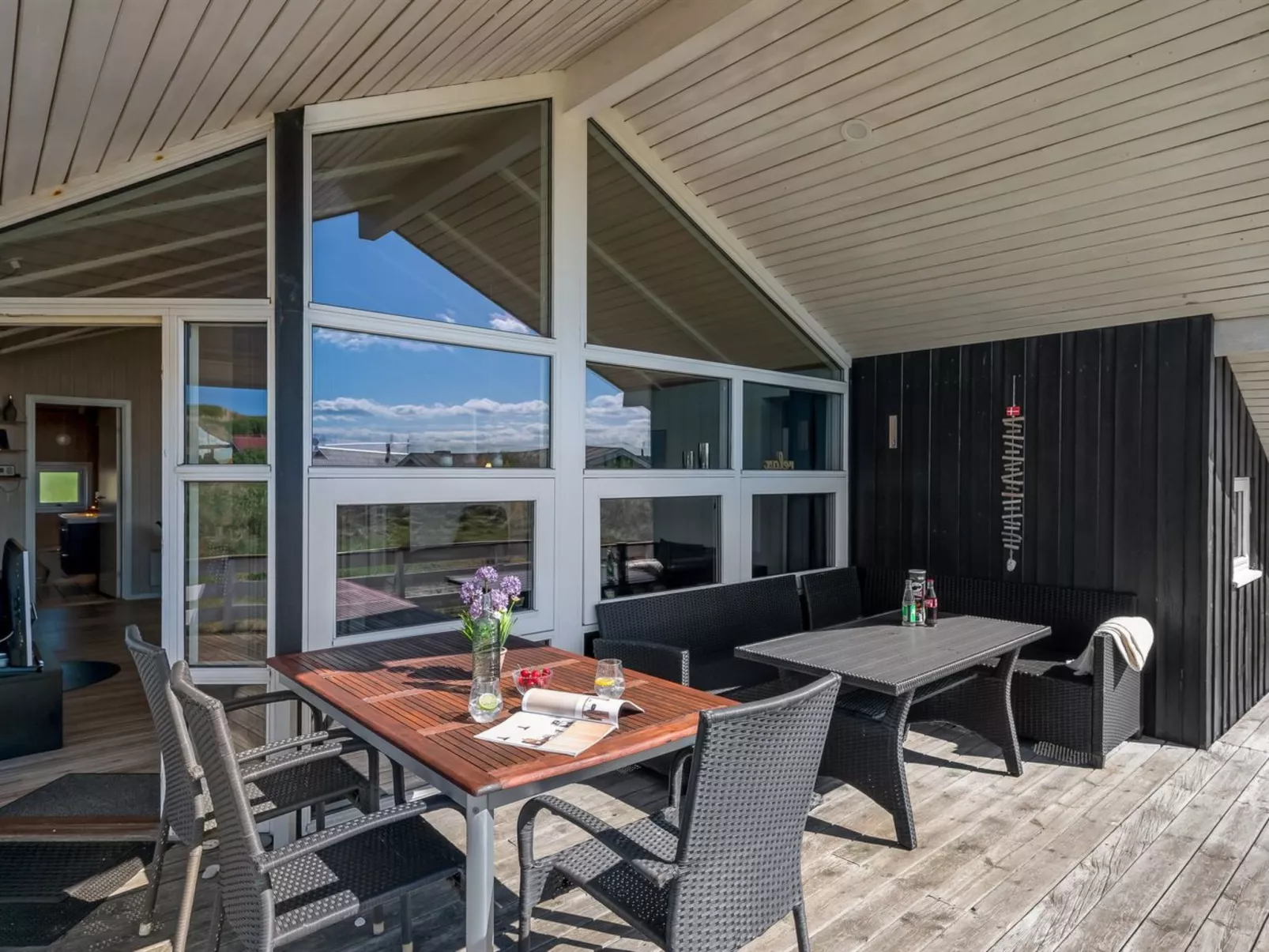 "Sylta" -  from the sea-Buiten