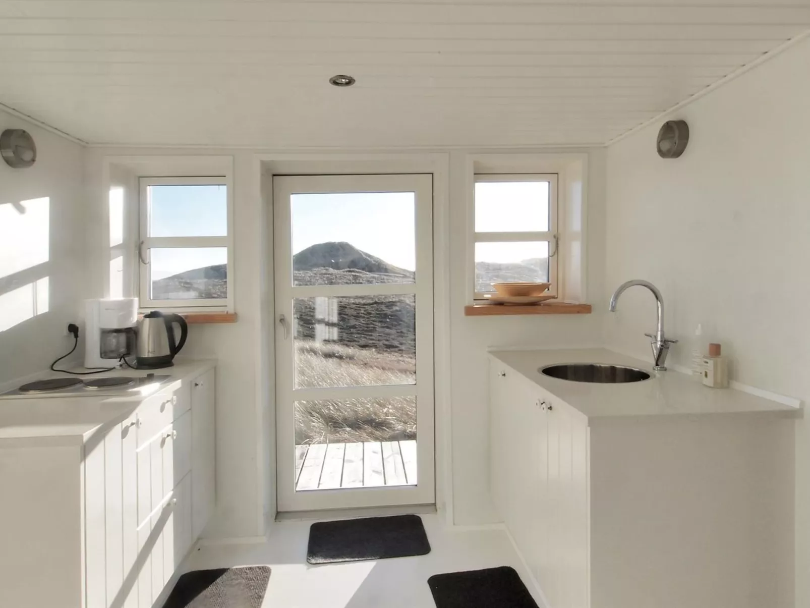 "Swanja" -  from the sea-Binnen