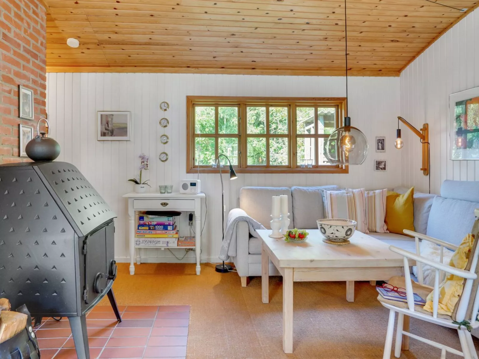 "Mirla" - 300m from the sea-Binnen