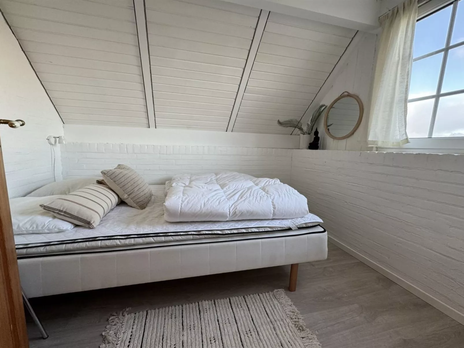 "Edvard" - 400m from the sea-Binnen