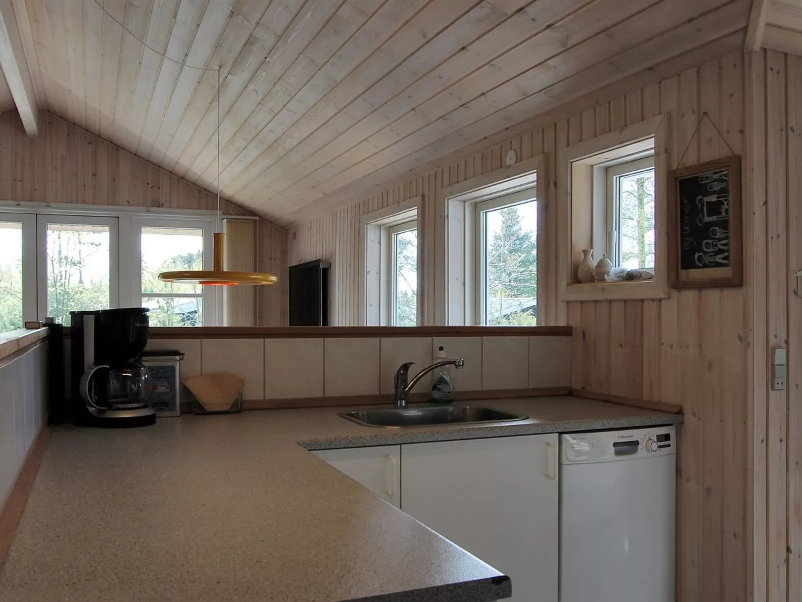 "Alfride" - 350m from the sea-Binnen