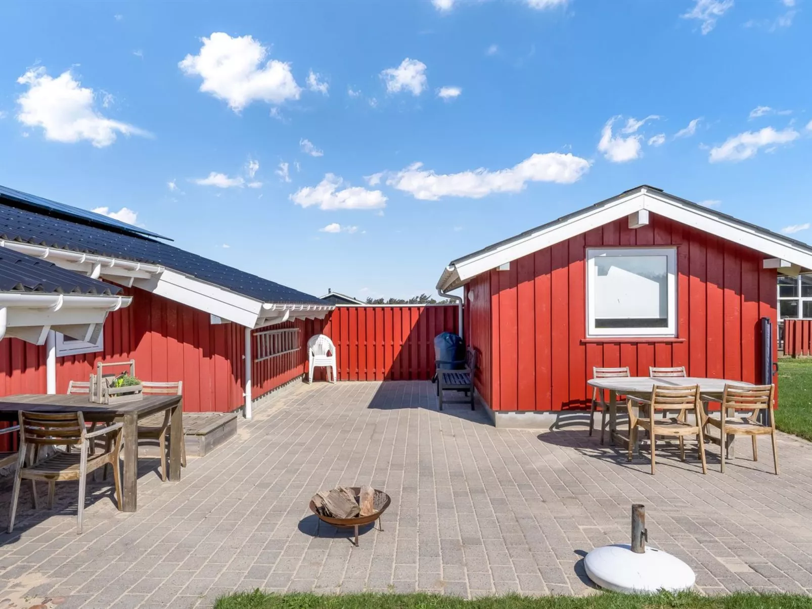 "Skrallan" - 400m from the sea-Buiten