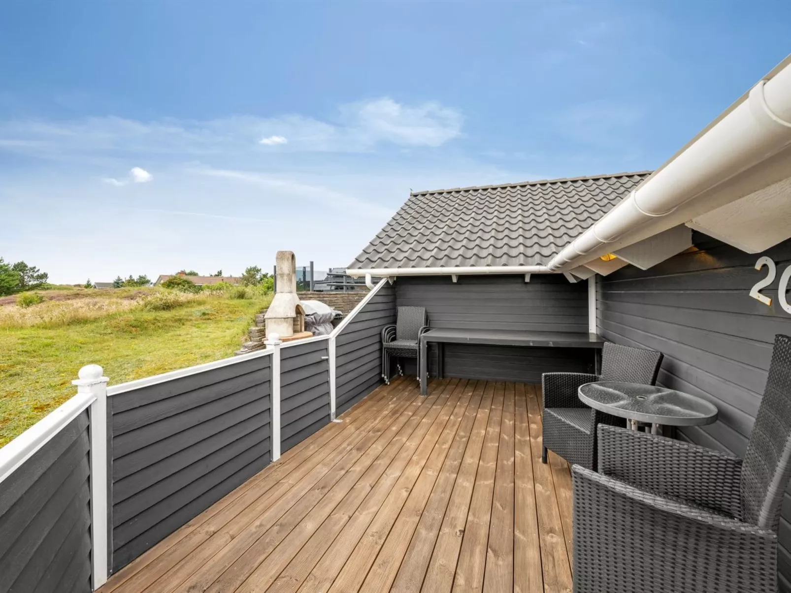 "Cyrill" - 250m to the fjord-Buiten