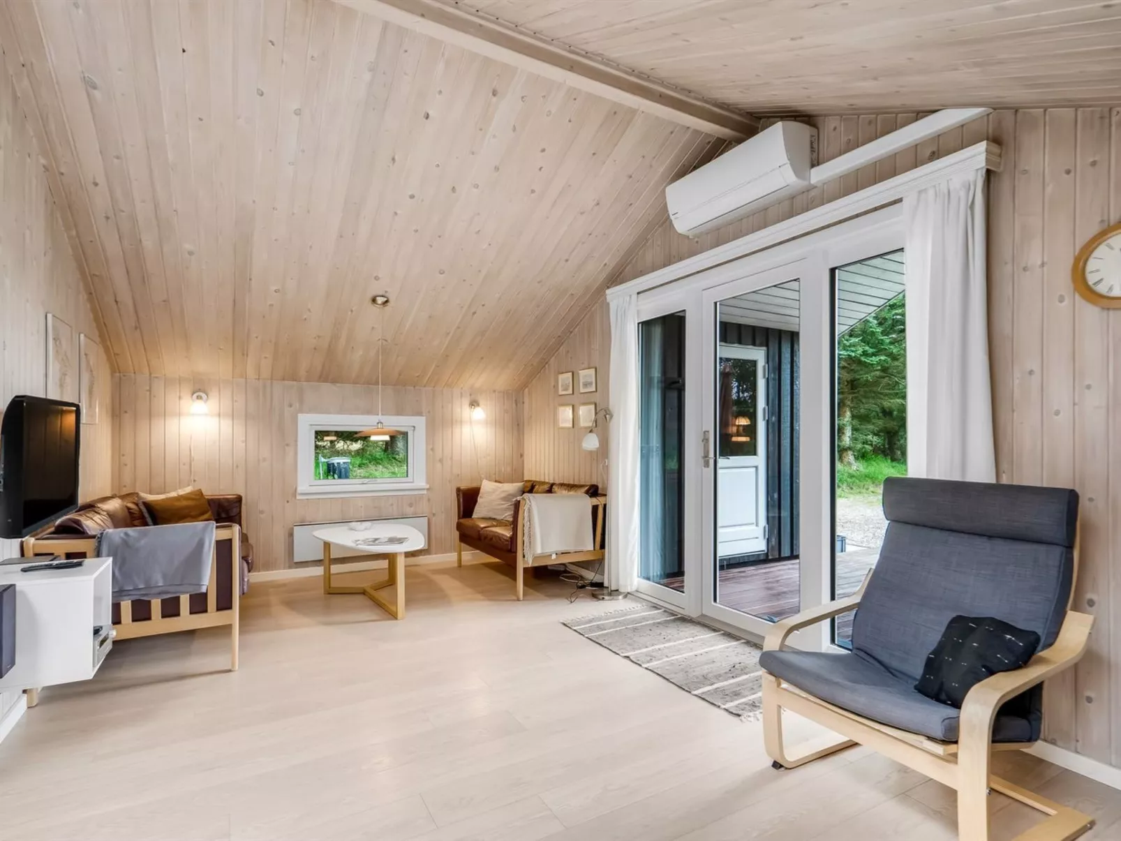 "Gerlinde" - 600m from the sea-Binnen