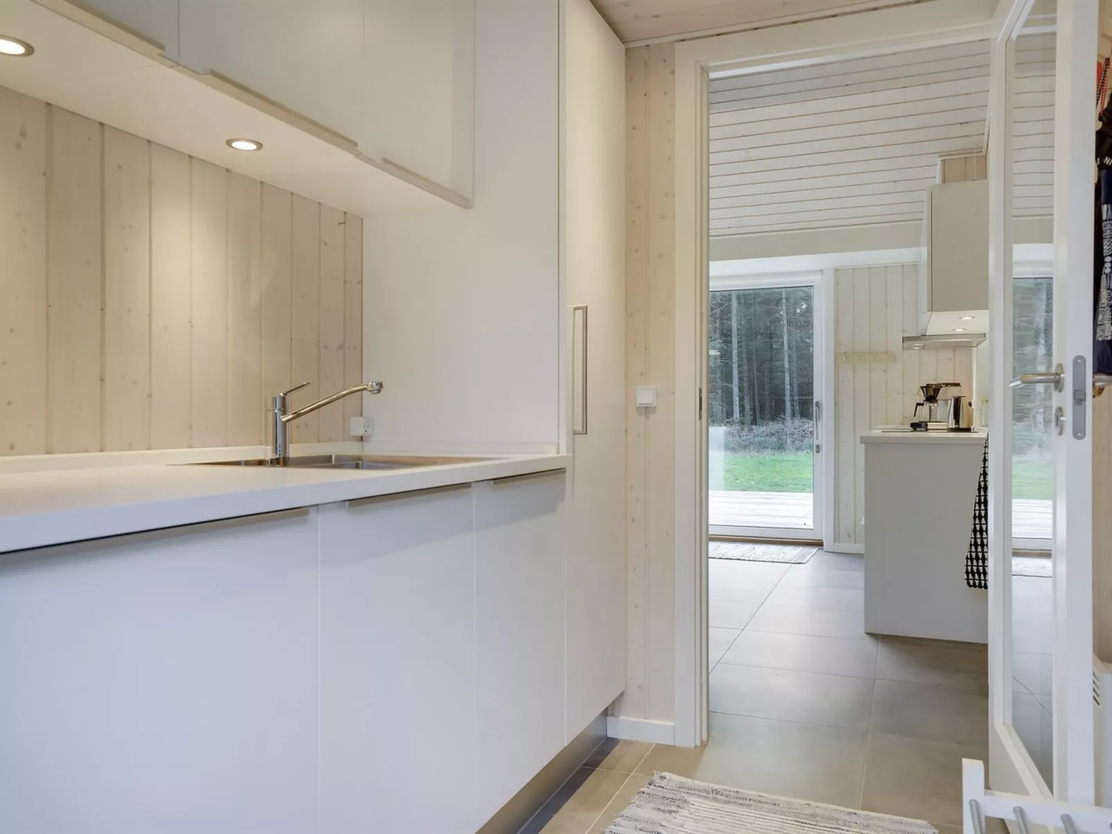 "Cate" - 150m from the sea-Binnen