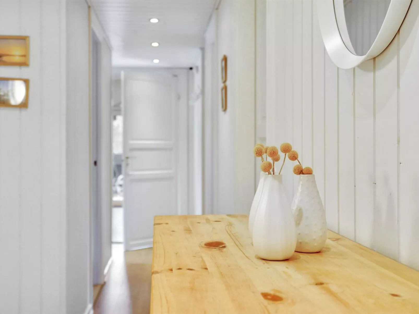 "Mikaela" - 1km from the sea-Binnen