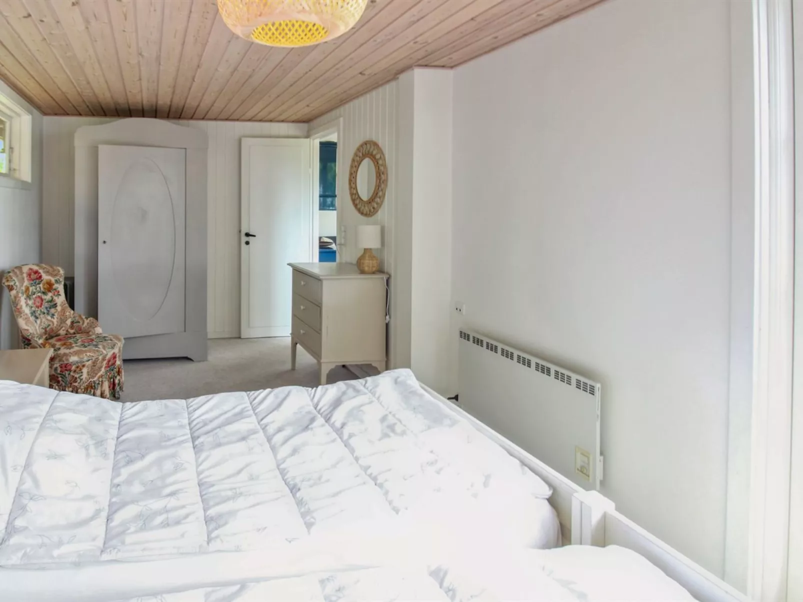 "Fabine" - 50m from the sea-Binnen