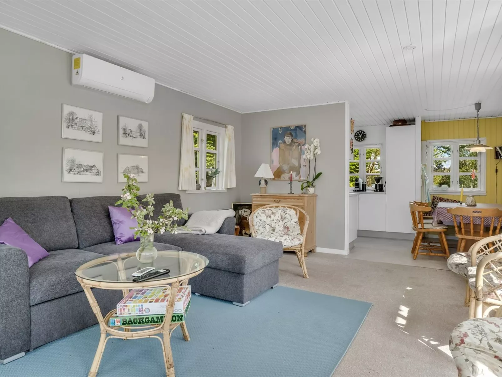 "Ingobert" - 50m from the sea-Binnen