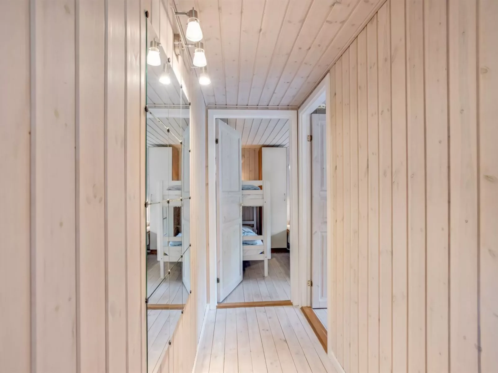 "Akima" - 700m from the sea-Binnen