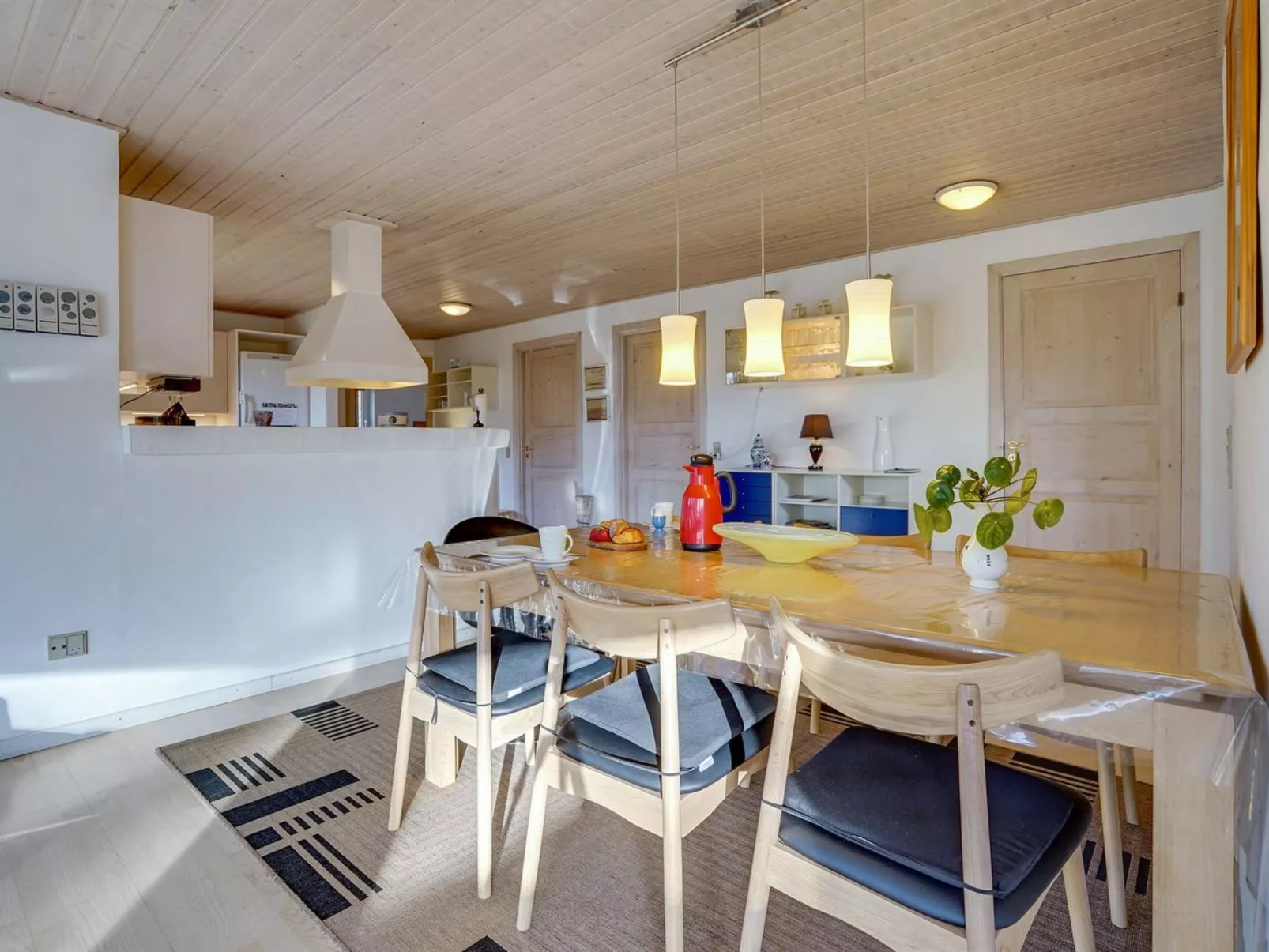 "Wyatt" - 30km from the sea-Binnen