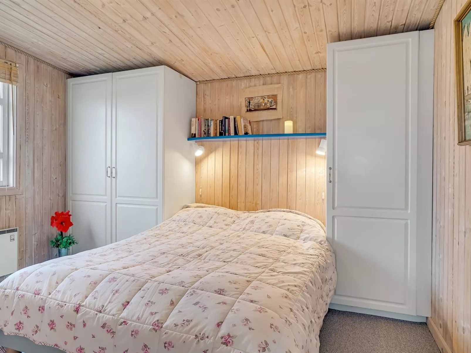 "Dyveke" - 220m from the sea-Binnen