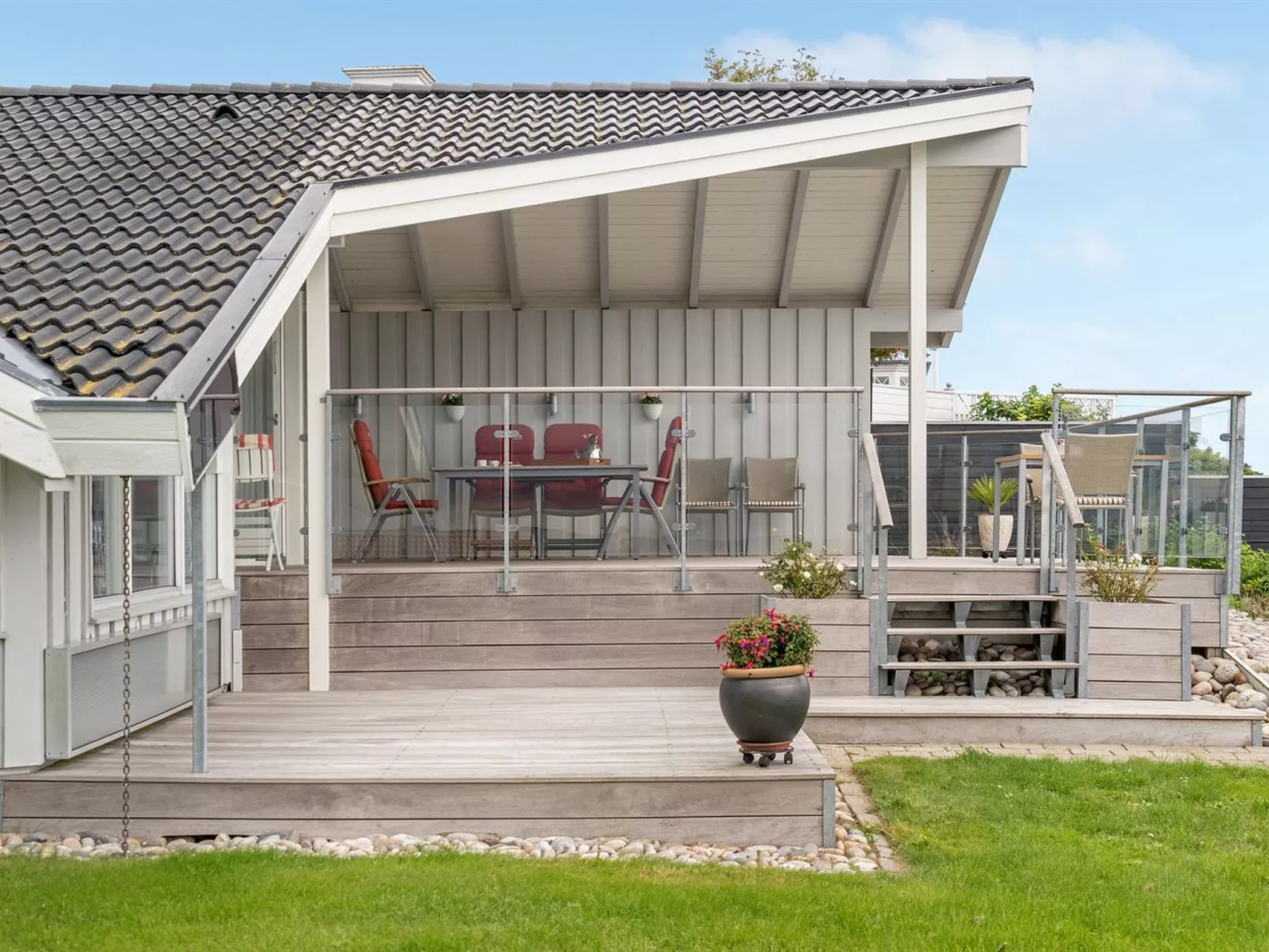 "Eilen" - 250m from the sea-Buiten