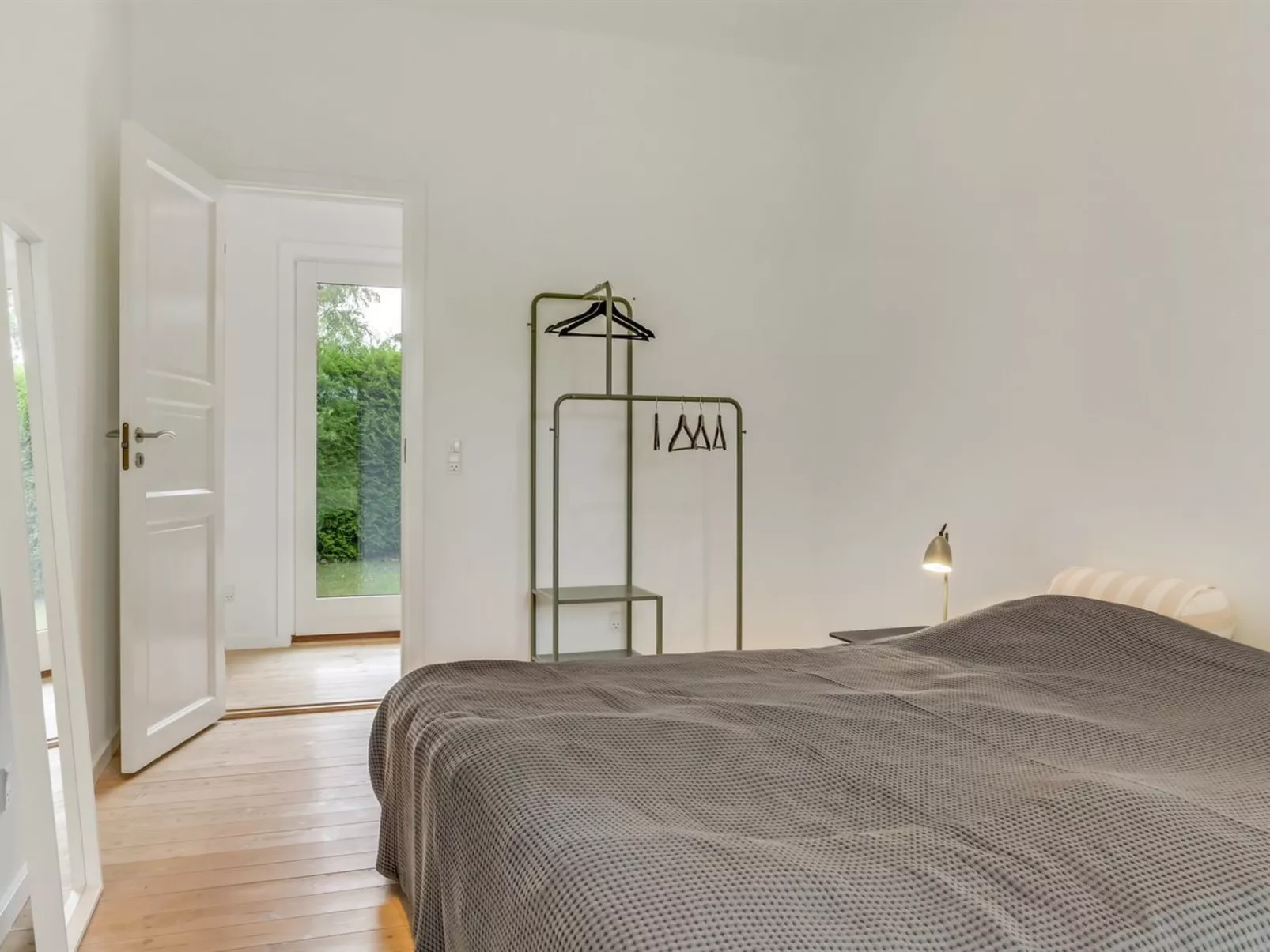 "Sverkel" - 700m from the sea-Binnen