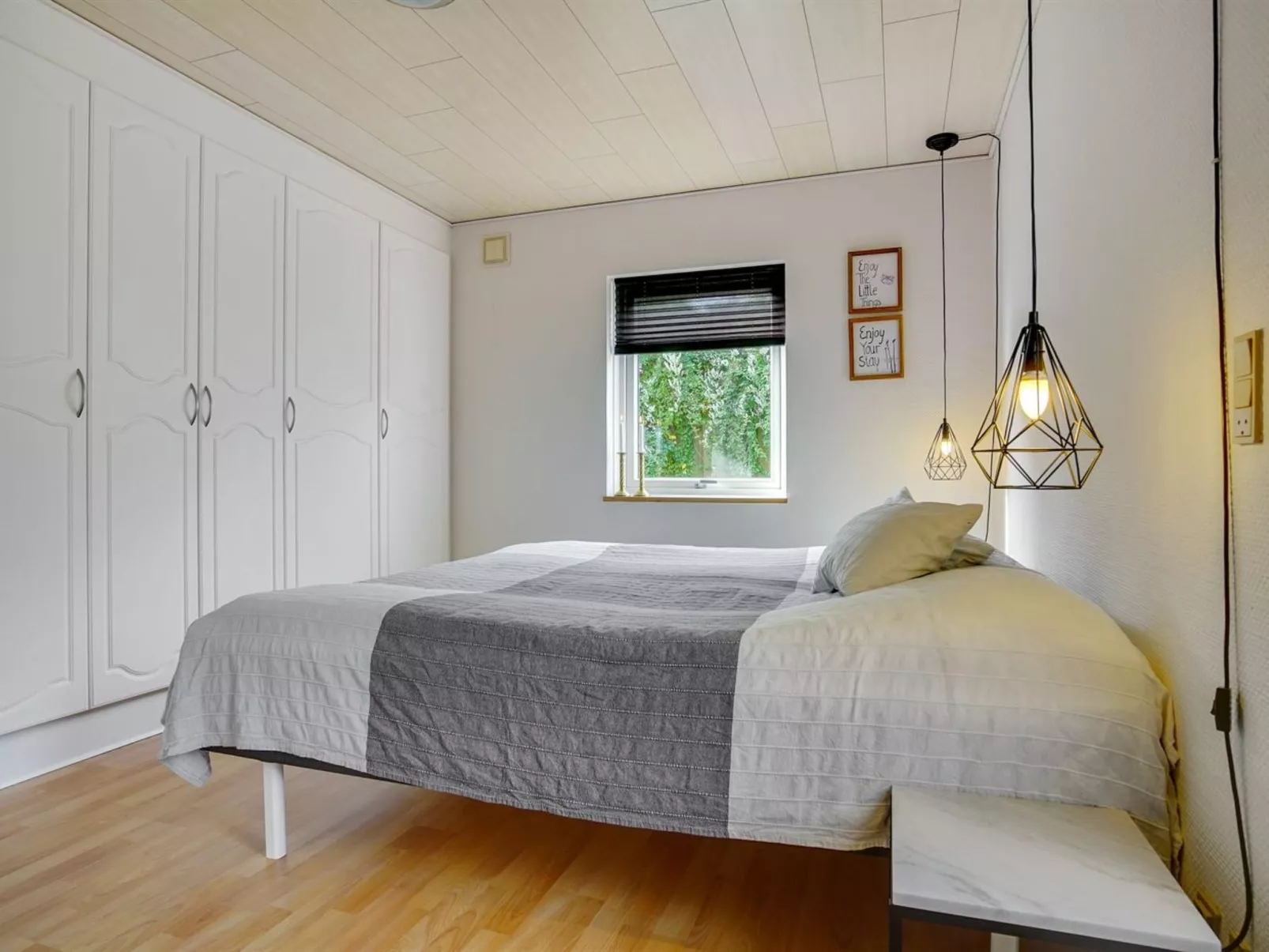 "Hattie" - 100m from the sea-Binnen