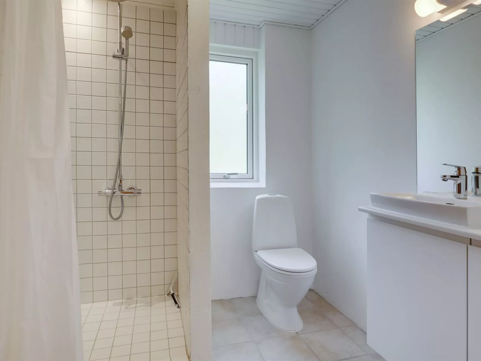 "Friis" - 200m from the sea-Binnen