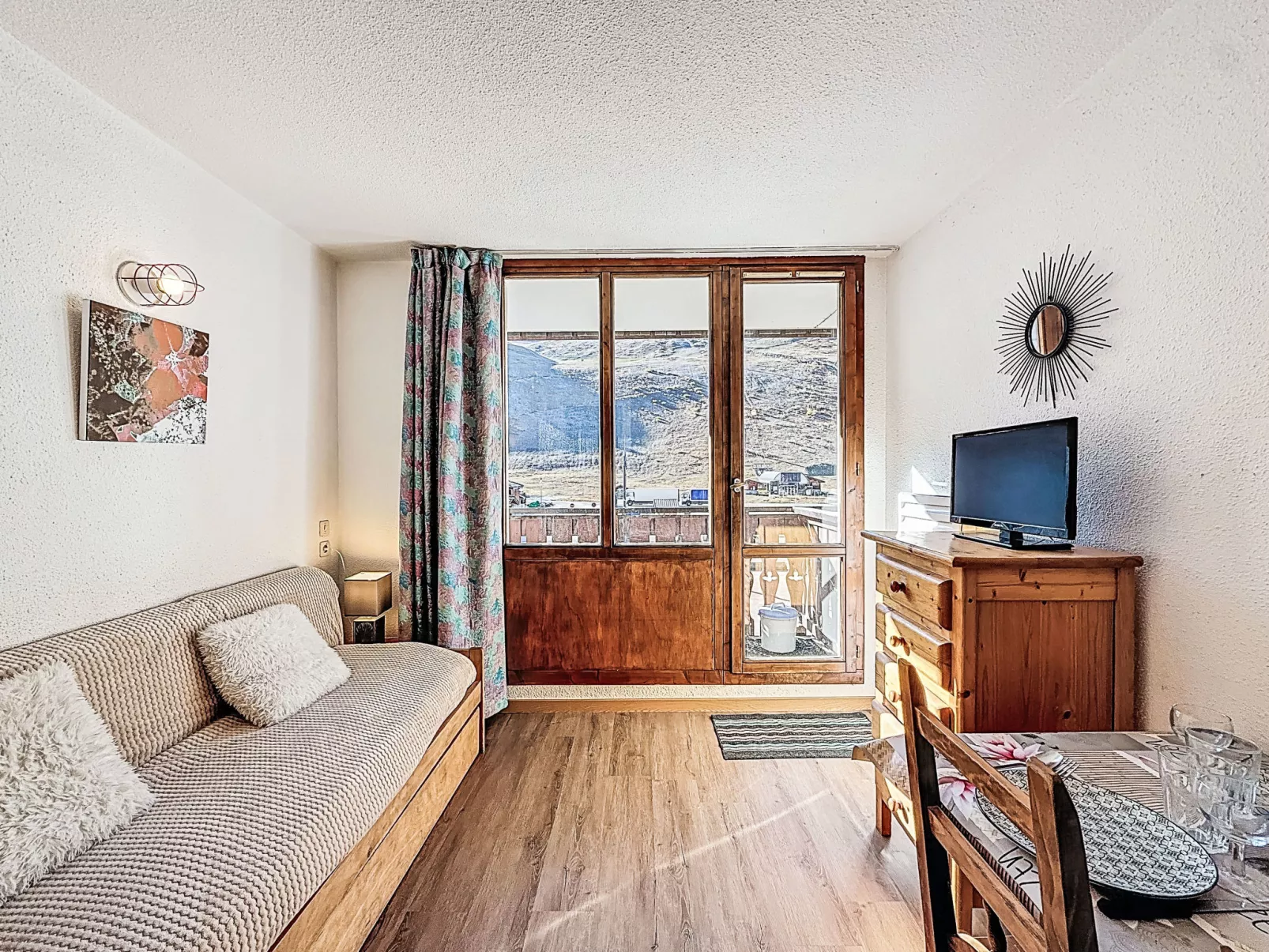 Rond Point des Pistes (Val Claret)-Binnen