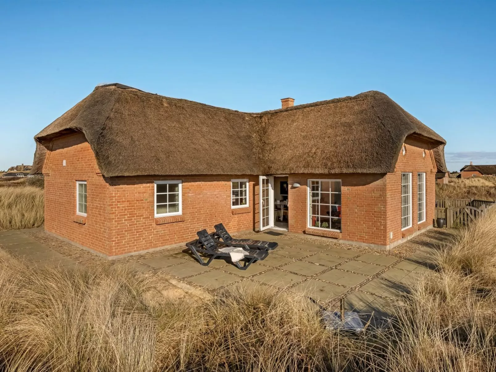 "Hærulf" - 300m from the sea-Buiten