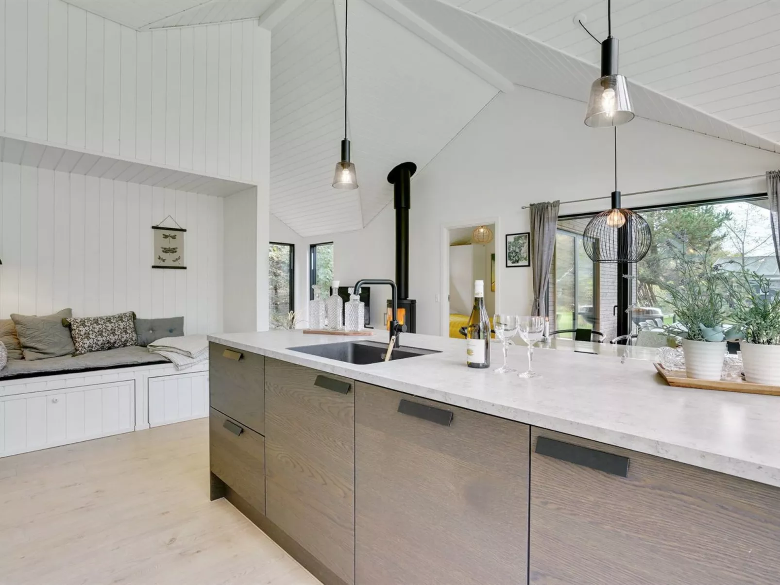 "Tilke" - 400m from the sea-Binnen