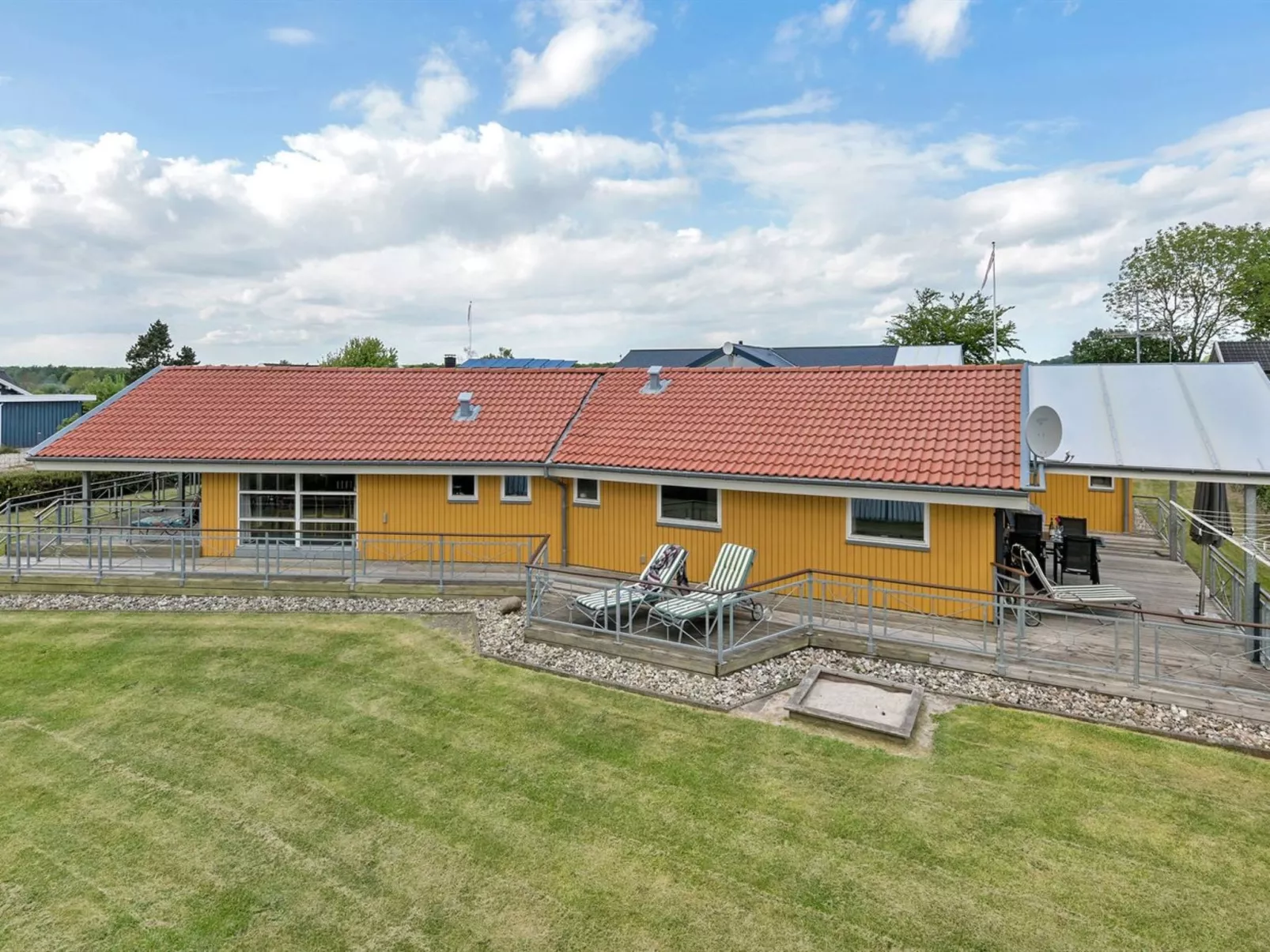 "Hjalmar" - 400m from the sea-Buiten