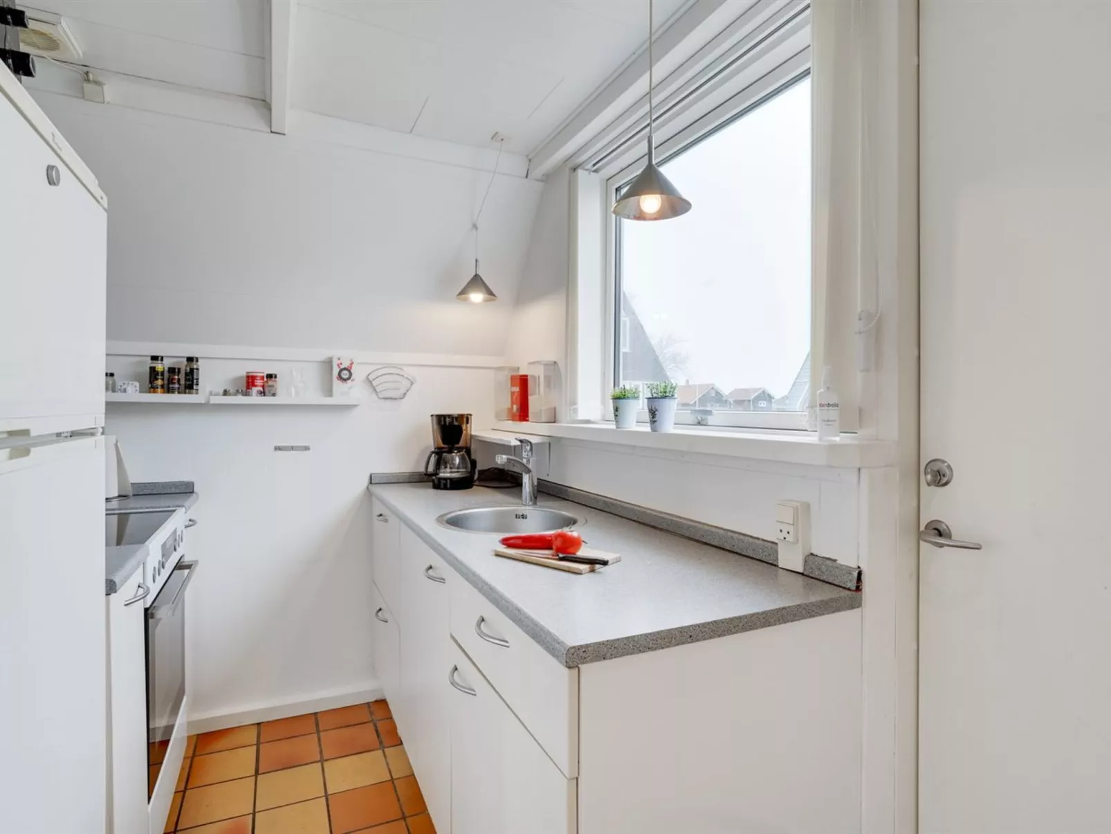 "Mijat" - 100m from the sea-Binnen