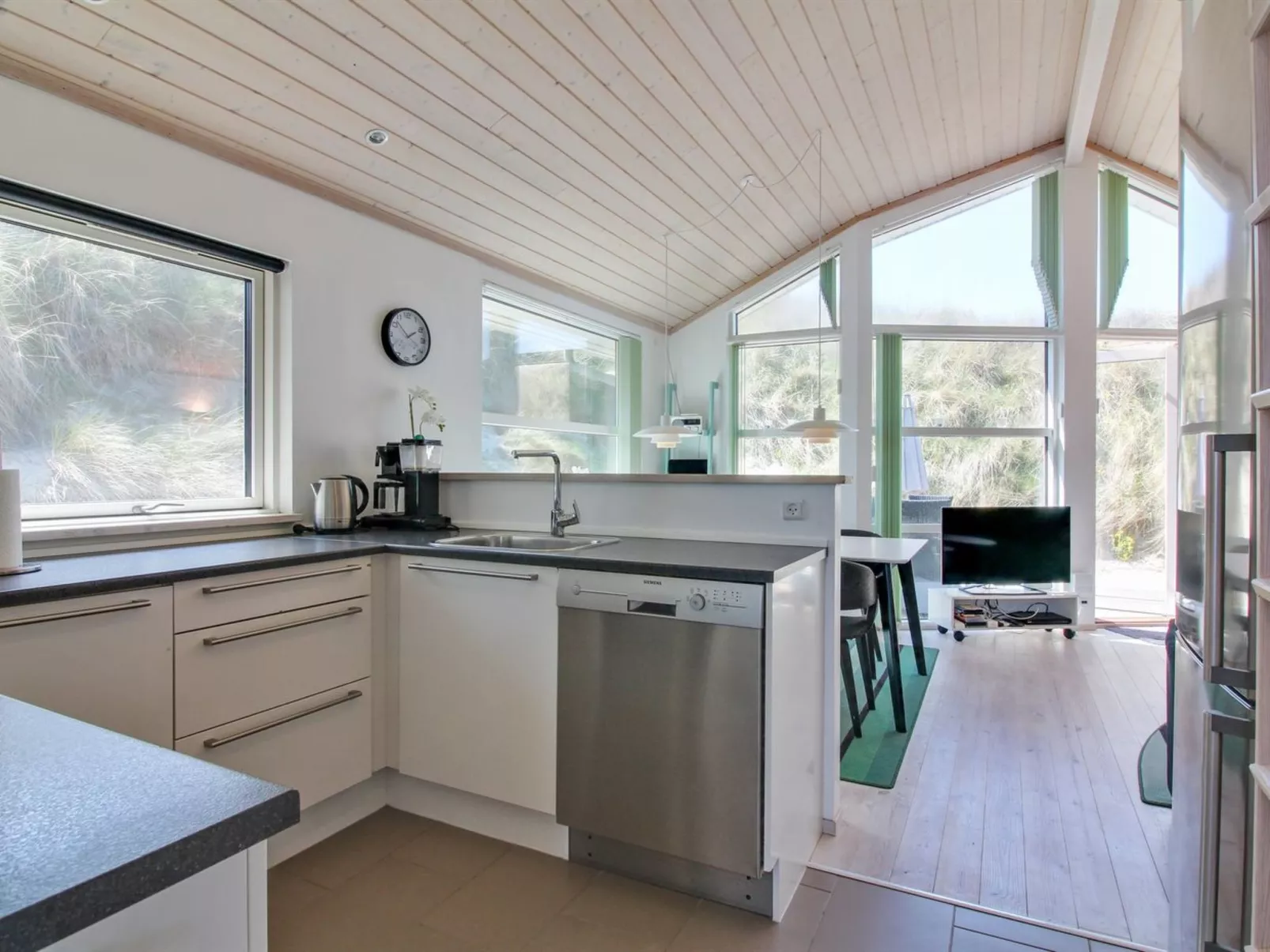 "Felippa" - 25m from the sea-Binnen