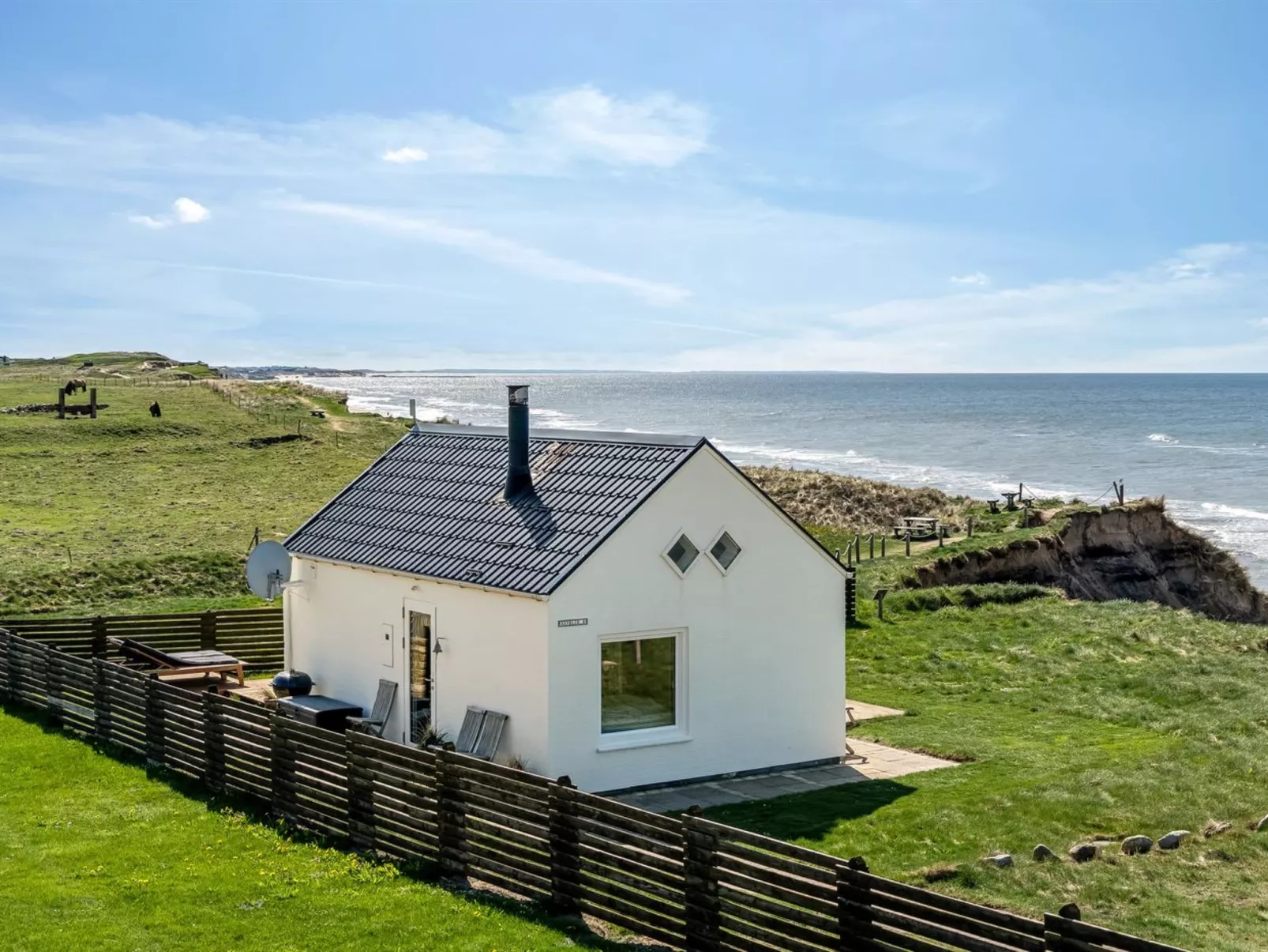 "Trifun" - 50m from the sea-Buiten