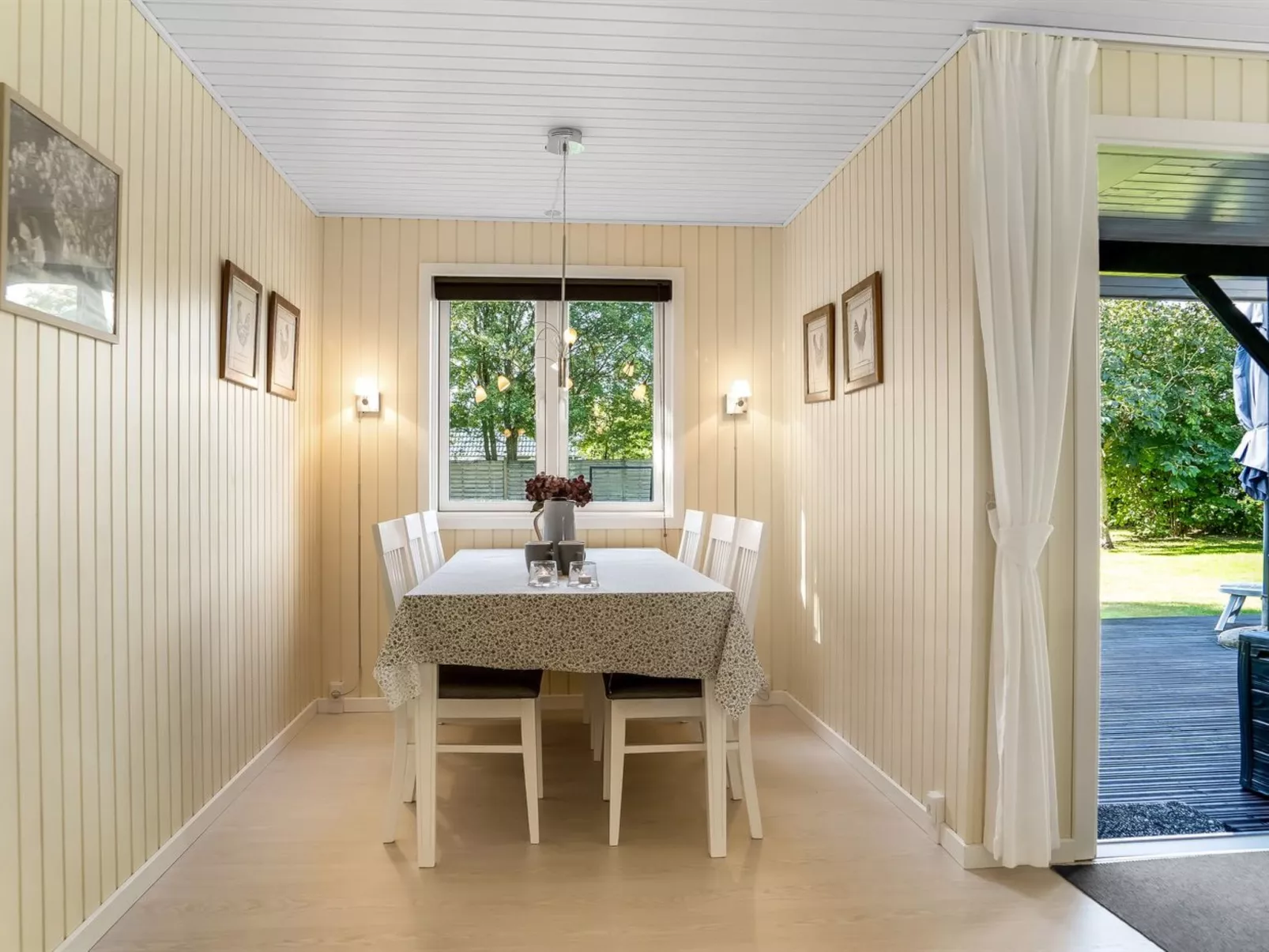 "Gunhil" - 200m from the sea