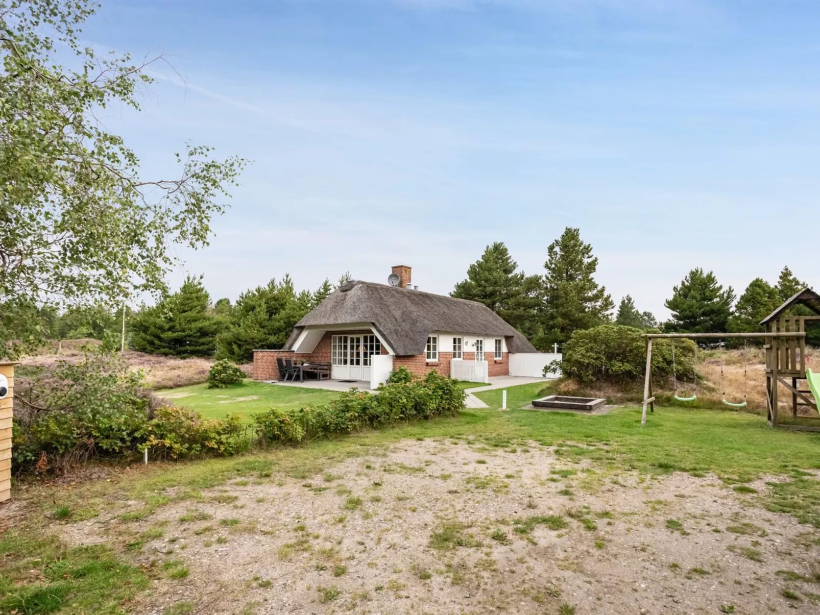 "Hakun" - 4km from the sea-Buiten