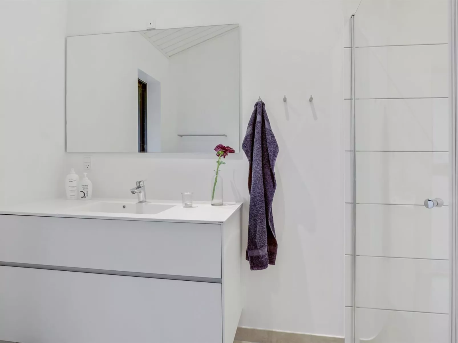 "Ellin" - 800m from the sea-Binnen